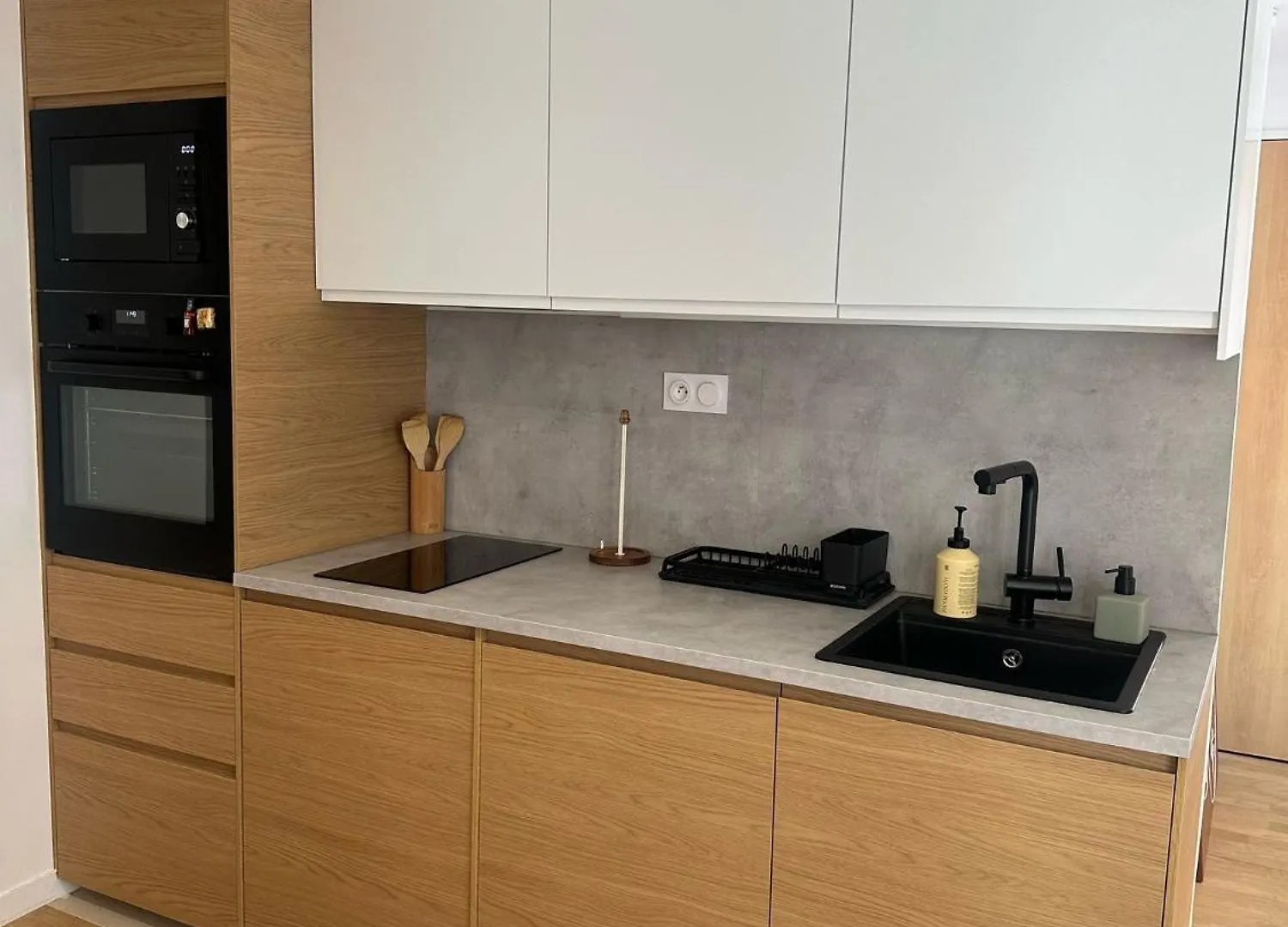 Apartment Studio Champs Elysee Paris